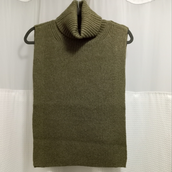 H&M Sleeveless turtle vest. EUC. One size. - Picture 1 of 4